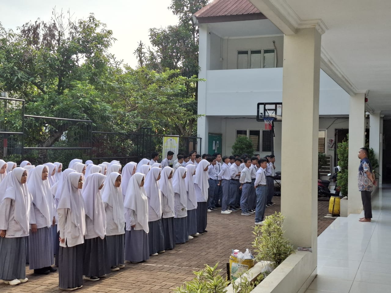 Tentang Sekolah